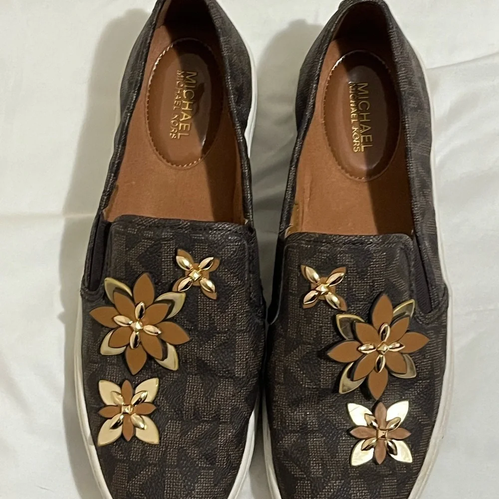 Michael Kors Dark Brown Floral Slip-On Shoes Women’s Size 8.5 Medium - Picture 3 of 9